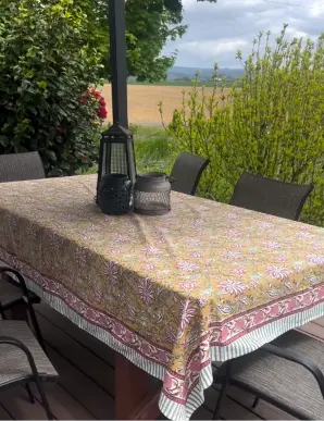 Sassy Salmon and Emerald Green Square & Rectangle Tablecloth